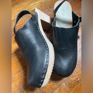 Nina Z clogs size 39 black leather never worn